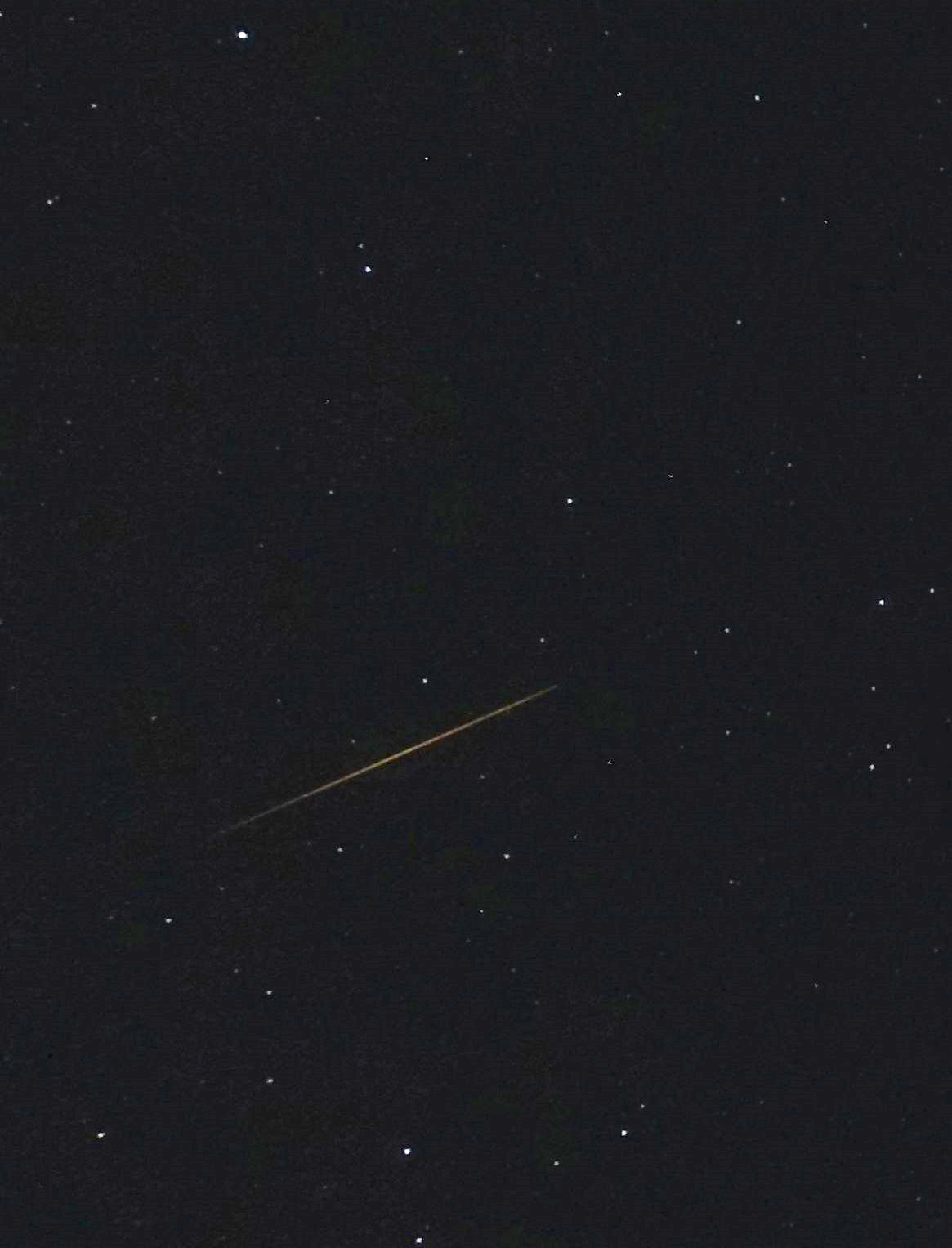 A Lyrid meteor by Bill Samson, not sure of the date but thanks Bill nonetheless.